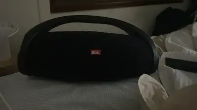 Parlante portátil Blik con asa - miniatura 1