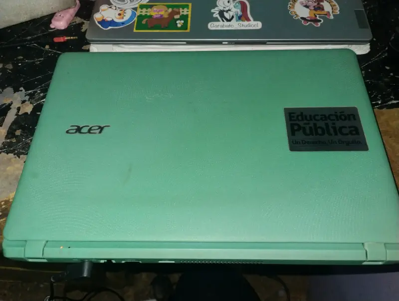 Notebook Acer  Windows 10 Verde - 2