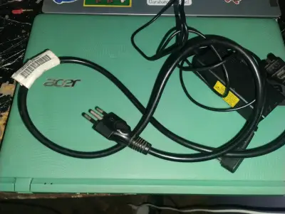 Notebook Acer  Windows 10 Verde - miniatura 4