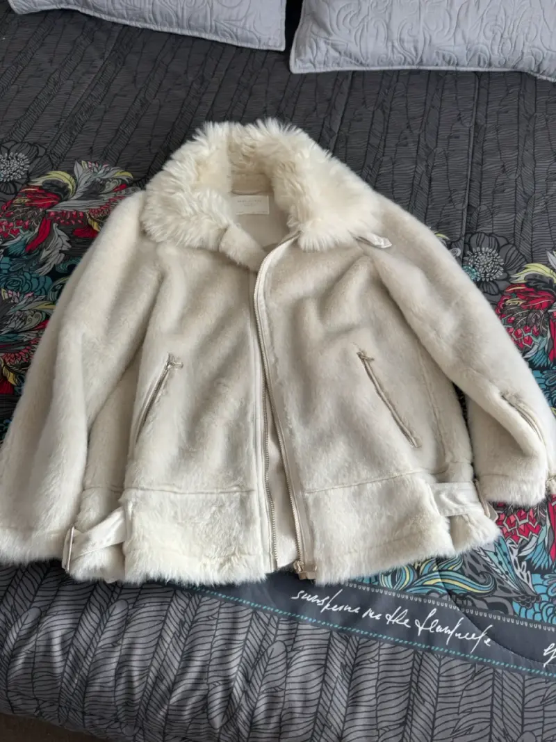 Chaqueta de piel sintética Zara Woman blanca - 1