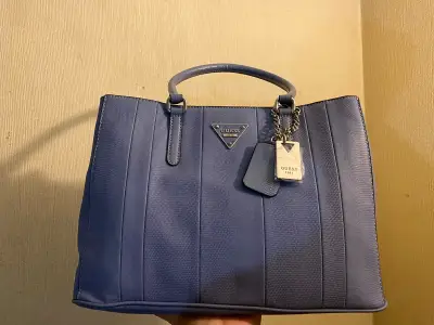 Bolso Guess est 1981 - miniatura 1