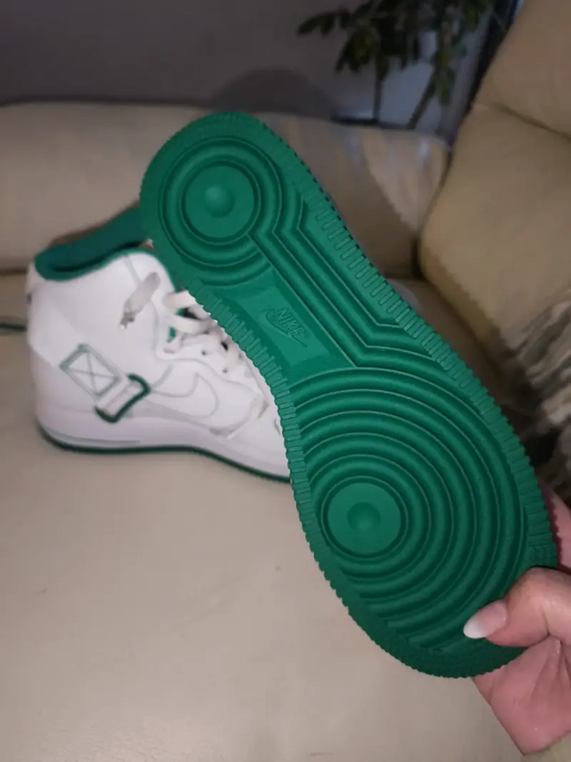 Zapatillas Nike Air Force 1 blancas y verdes - 2