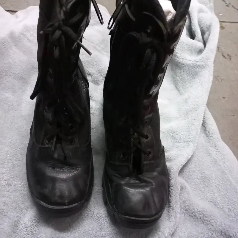 Botas de paramedico o seguridad  en buen estado - 3