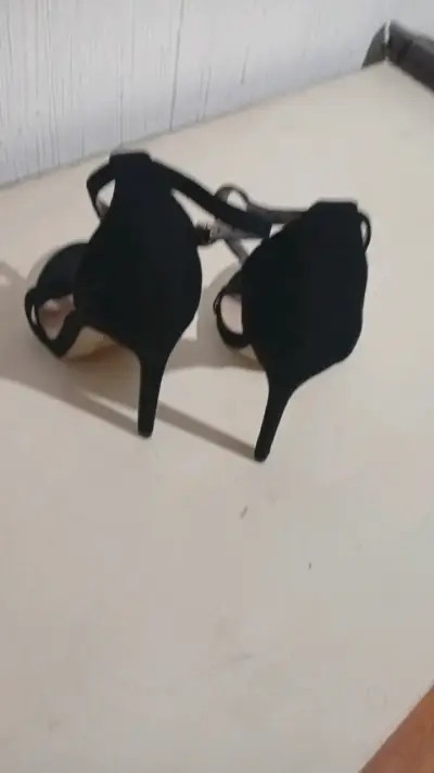 Tacones negros de mujer Shein elegantes - miniatura 4