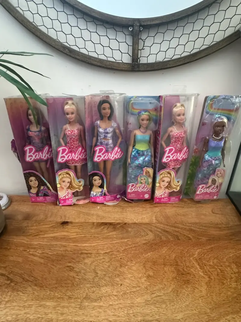 Muñecas Barbie Fashionistas colección variada - 2