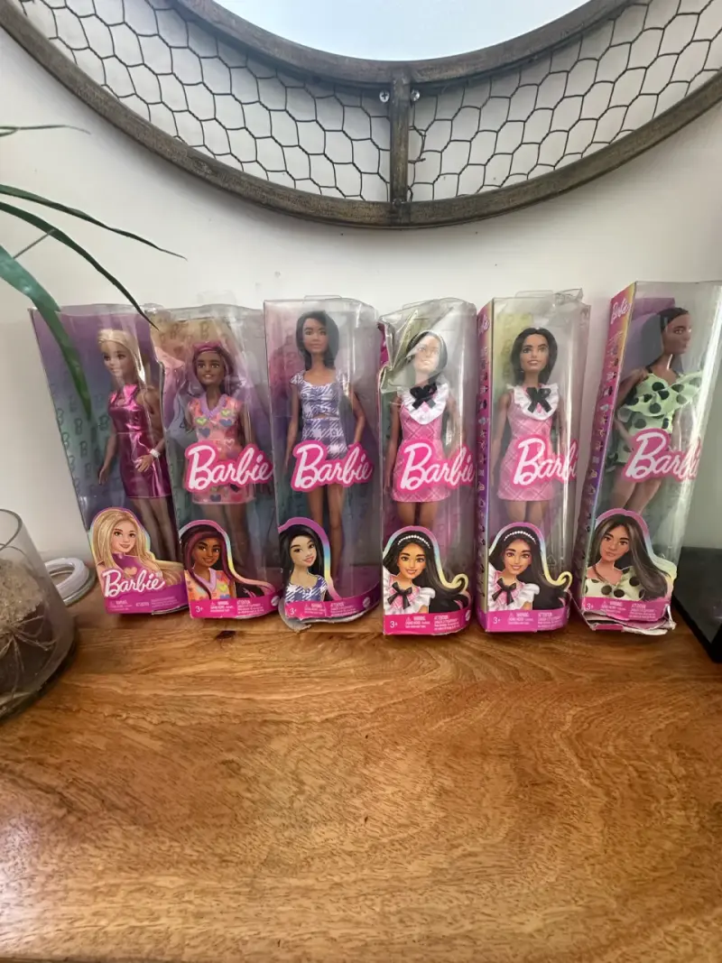 Muñecas Barbie Fashionistas colección variada - 4