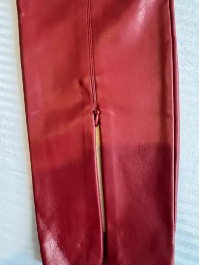 Pantalones de cuero sintético rojos Zara - miniatura 2