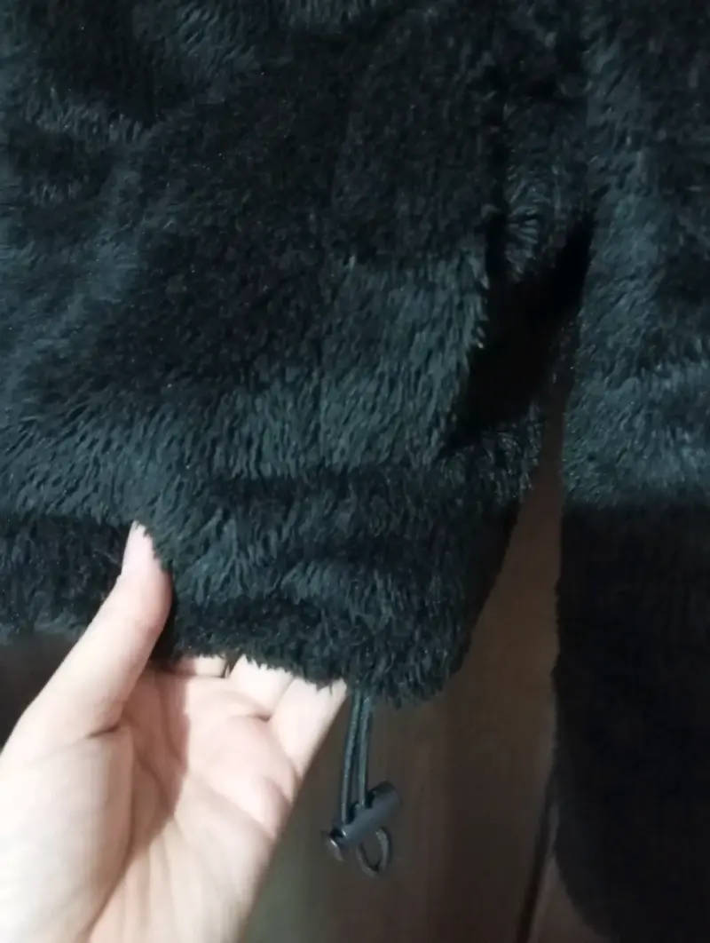Chaqueta de peluche negra para mujer - 3
