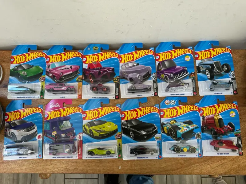 Colección de Autos Hot Wheels en Blister - 2