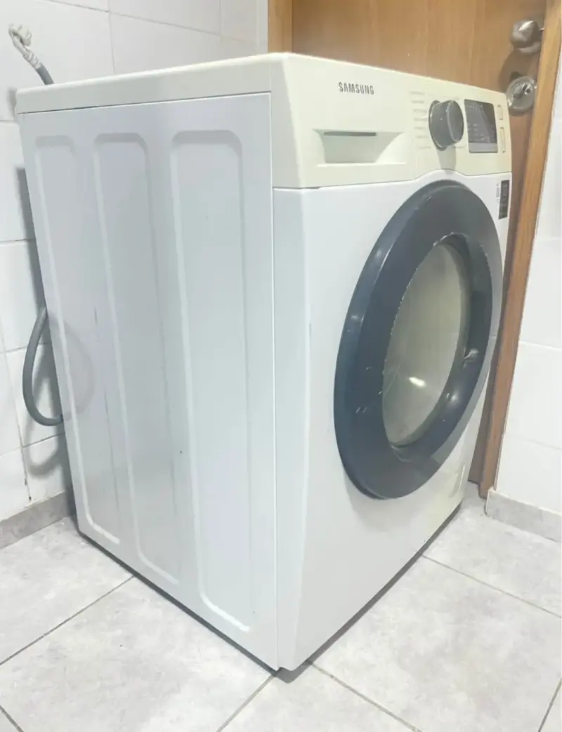 Lavadora Samsung de carga frontal 10 kg - 4