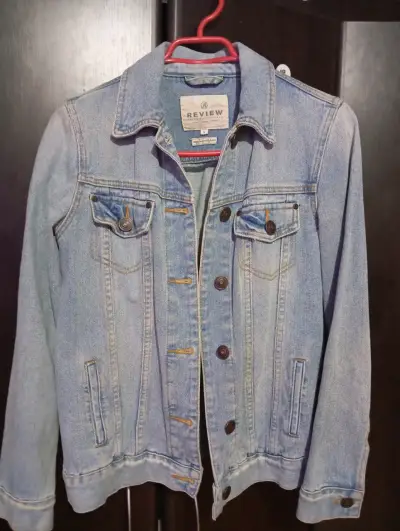 Chaqueta de mezclilla para mujer. - miniatura 2