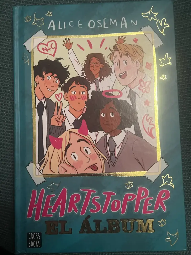 Libro Heartstopper El Álbum de Alice Oseman