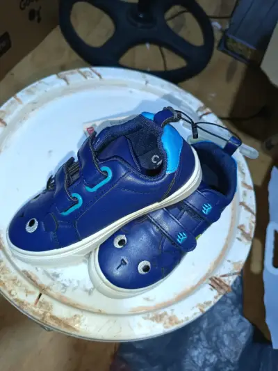 Zapatillas de niño azul con diseño de oso - miniatura 2