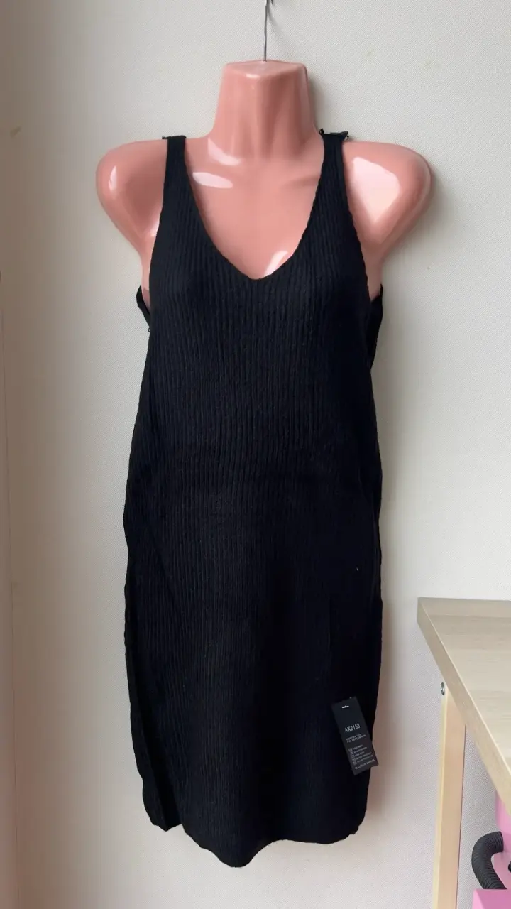 Vestido negro de lanilla - 2
