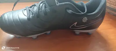 Zapatillas de fútbol Nike negras con tacos - miniatura 2