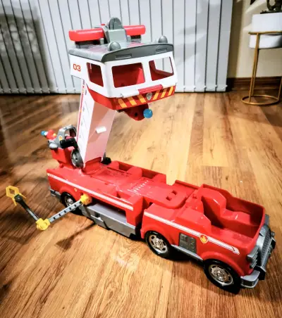 Camión de Bomberos de Juguete con Figura - miniatura 3