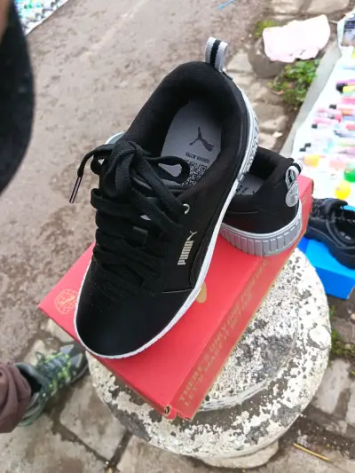 Zapatillas deportivas negras Puma para mujer - miniatura 3
