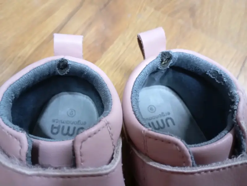 Zapatillas rosadas marca Uma - 5