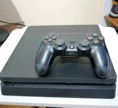 Playstation 4 Slim con control y juegos incluidos - miniatura 1