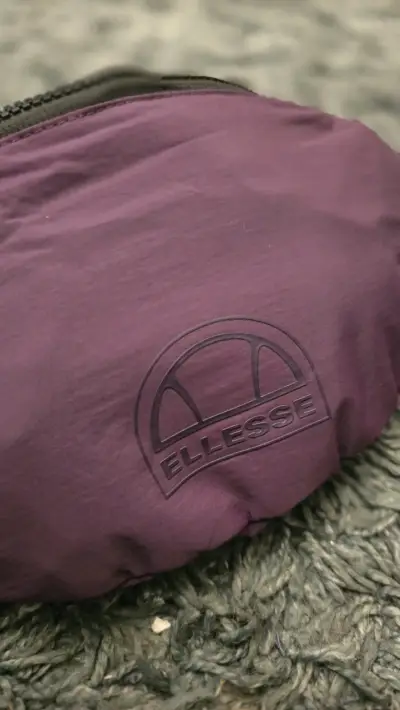 Riñonera morada Ellesse con logo visible - miniatura 2