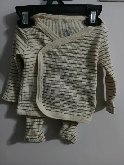 Conjunto de bebé a rayas beige - miniatura 2