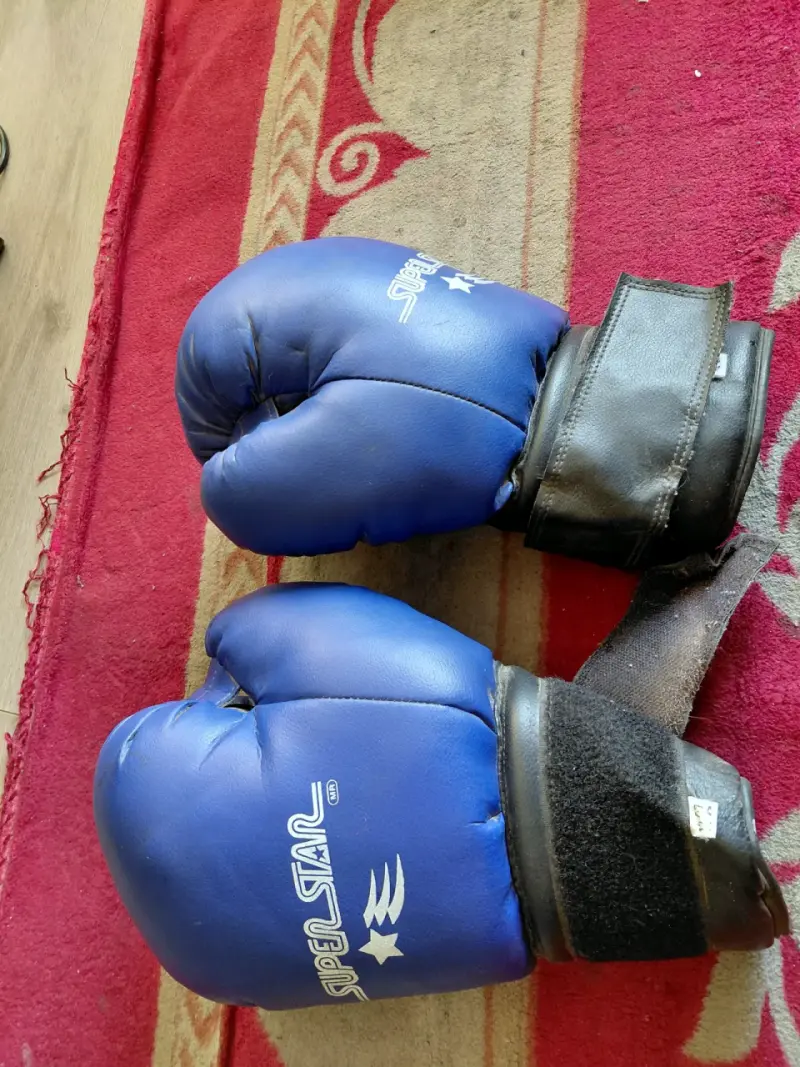 Guantes de entrenamiento de kick boxing 12 onzas - 3