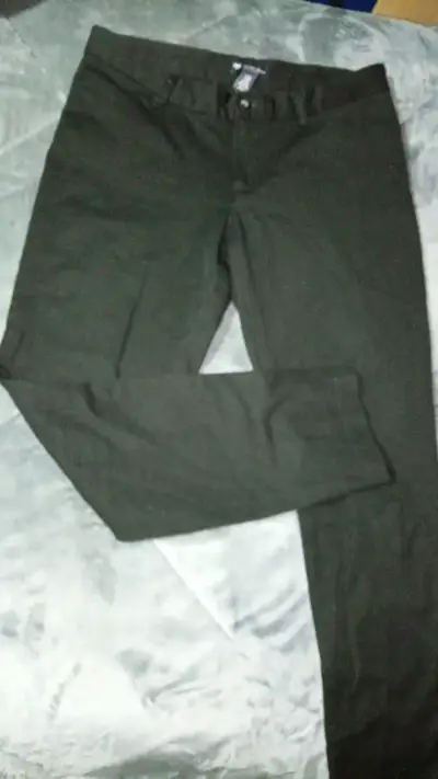 Pantalones negros de vestir mujer tiro corto - miniatura 1