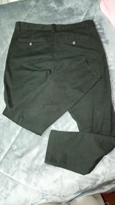 Pantalones negros de vestir mujer tiro corto - miniatura 2