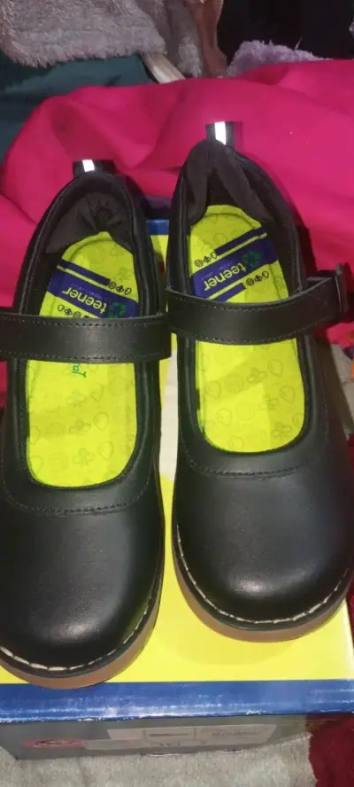 Zapatos escolares negros Bubblegummers talla 26 - miniatura 1