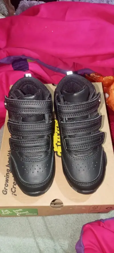 Zapatos escolares negros Bubblegummers talla 26 - miniatura 5