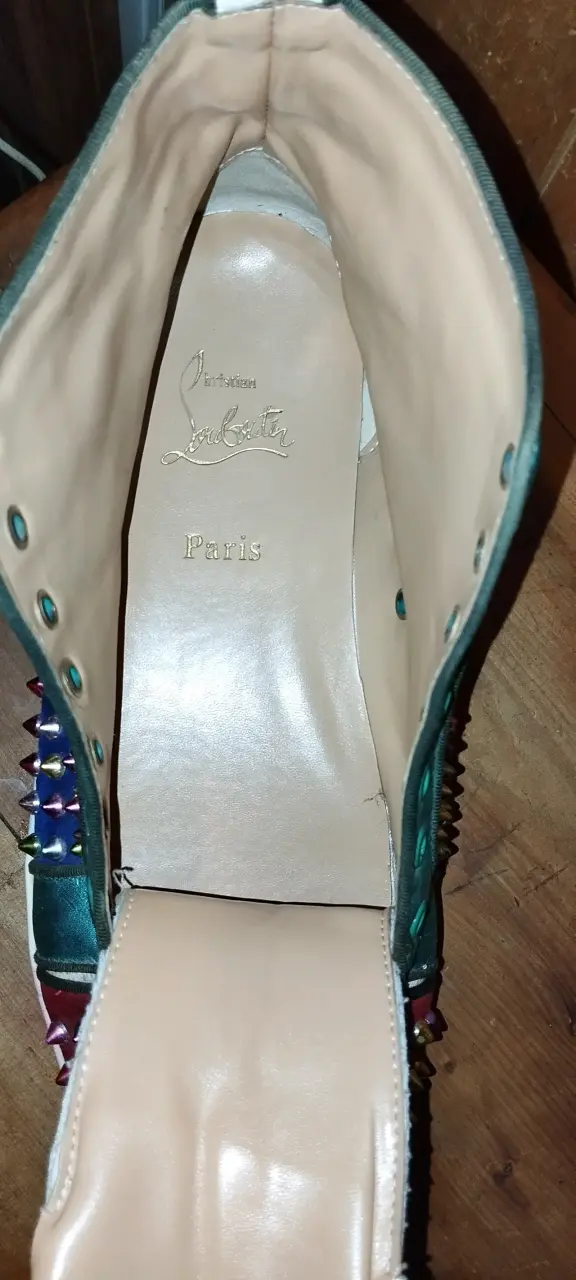 Zapatillas de Christian Louboutin. - 2