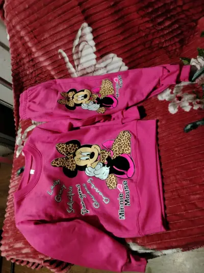Conjunto de niña Minnie Mouse rosa con estampado - miniatura 3