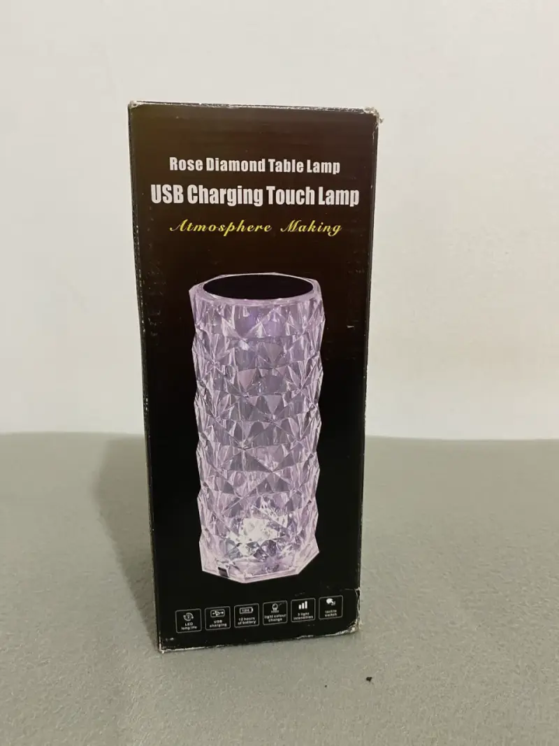 Lámpara de Mesa LED Recargable con Control Remoto - 1