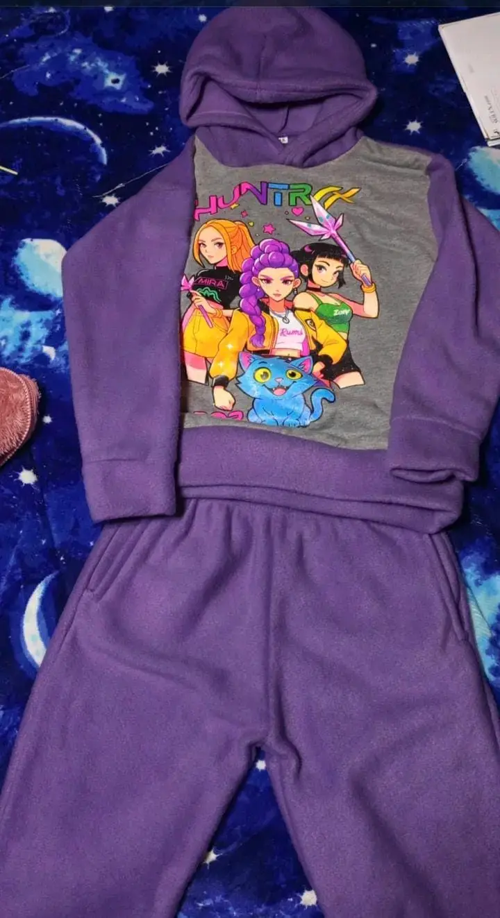 Conjunto de polerón y pantalón para niños