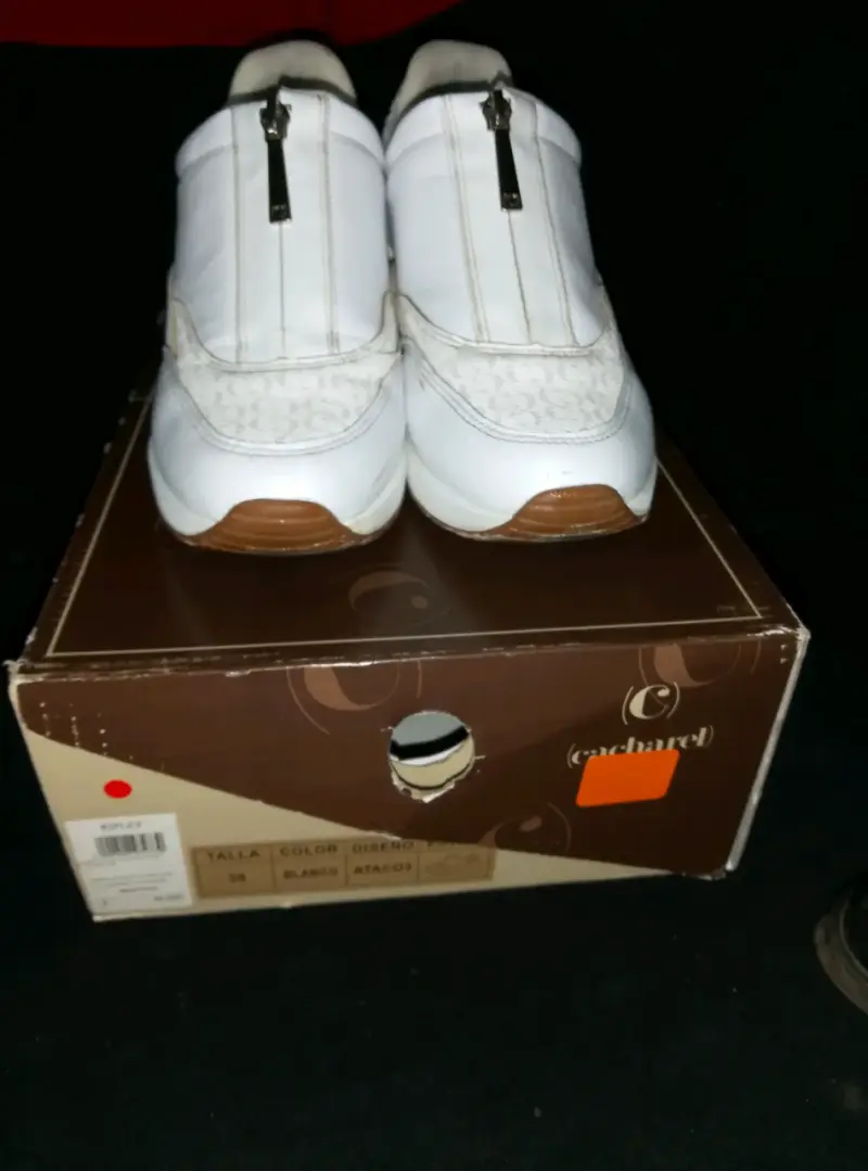Zapatillas blancas de cuero con cierre para mujer - 3