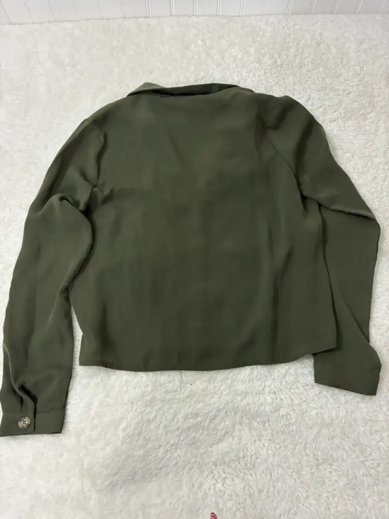 Blusa verde oliva manga larga Basement - 2