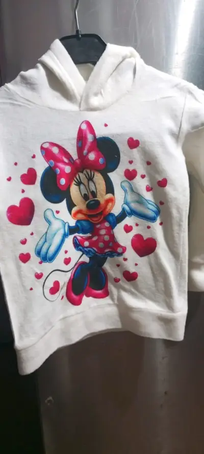 Polerón infantil con diseño de personajes animados - miniatura 1