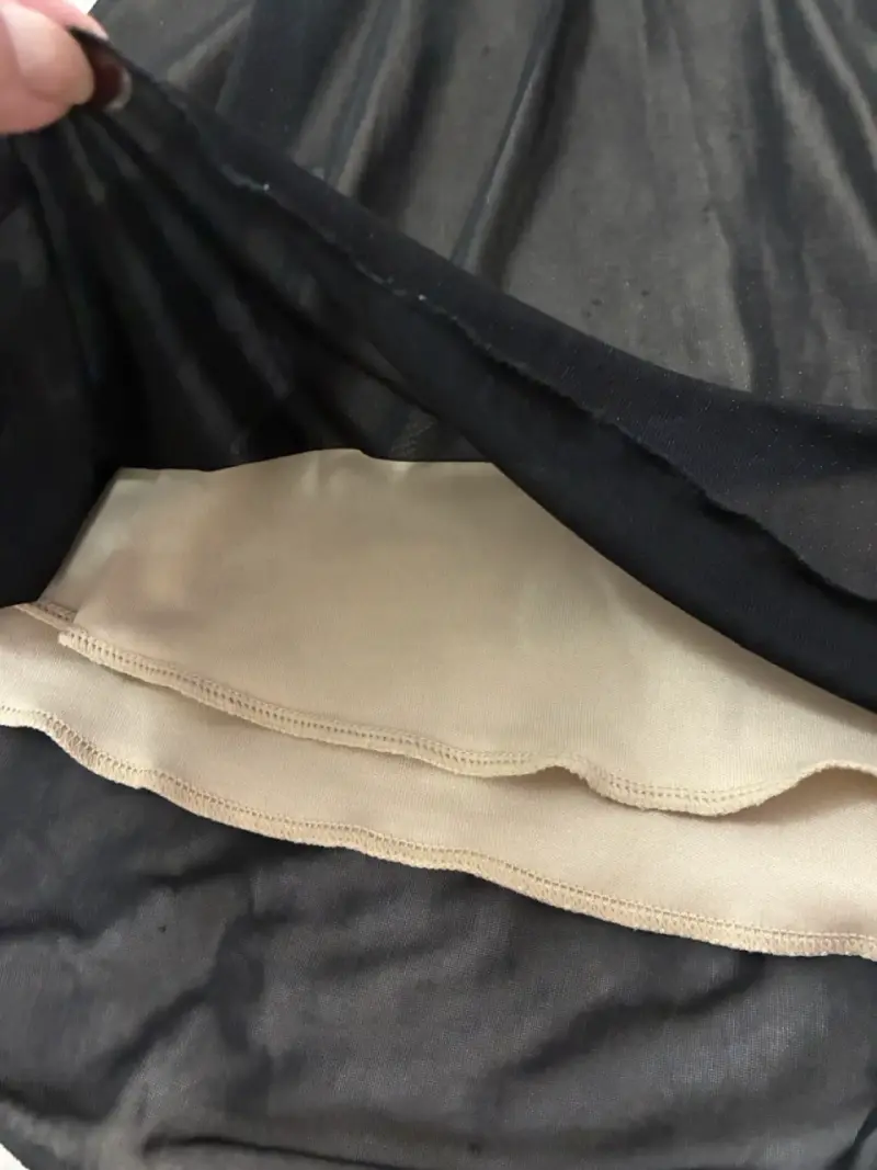 Vestido negro de fiesta con tirantes - 4