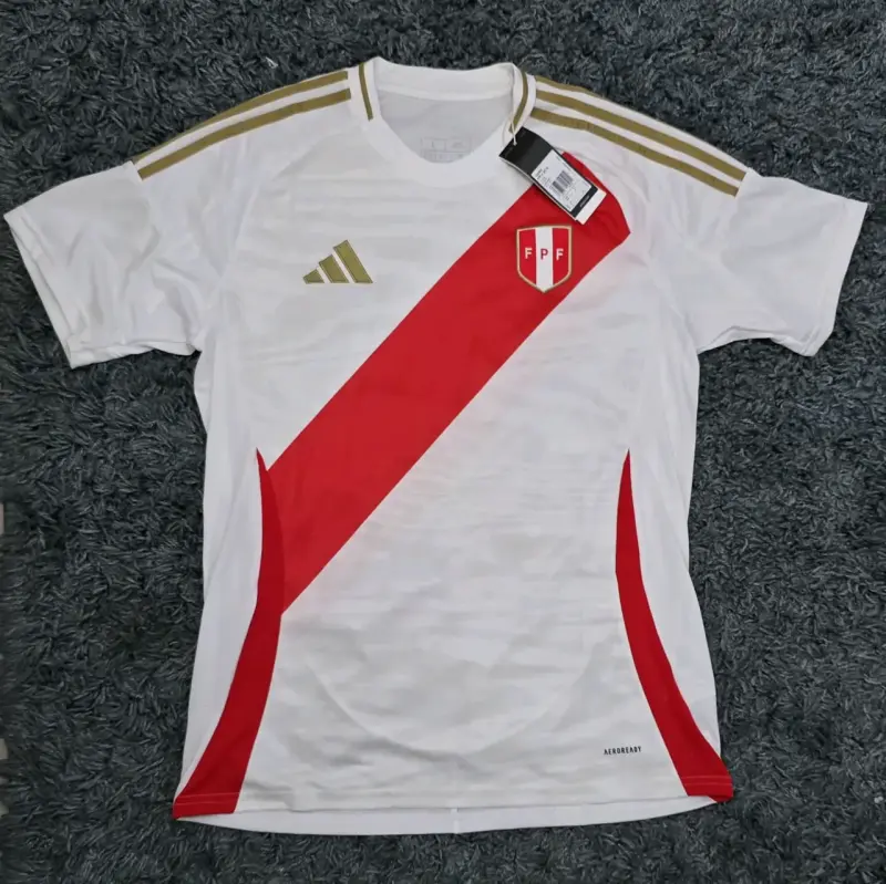 Camiseta de fútbol FPF blanca con franja roja