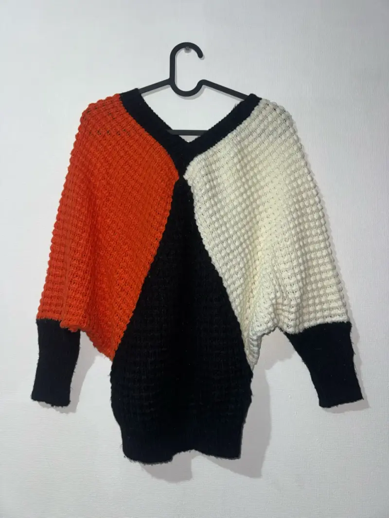Suéter de punto tricolor para mujer