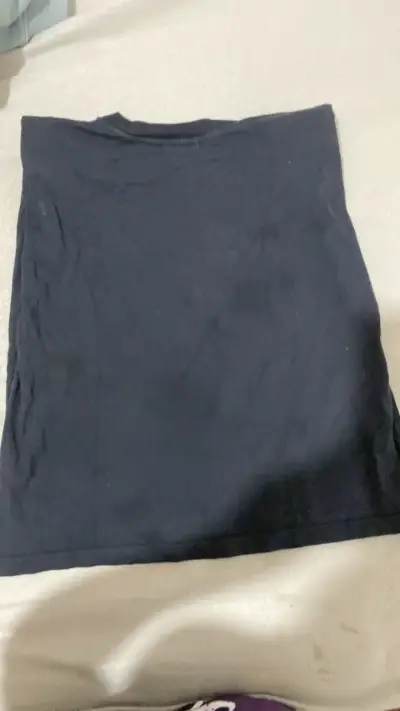 Polera negra básica Zara para mujer, con hombreras - miniatura 3
