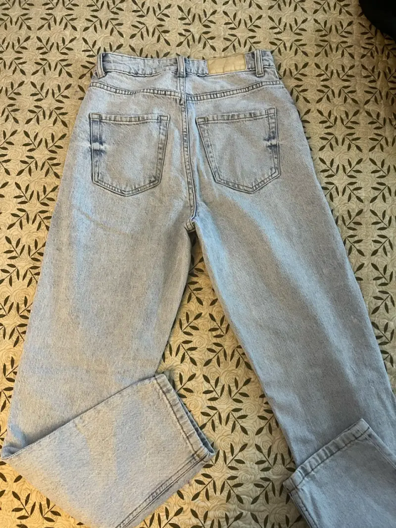 Jeans de mezclilla azul claro Zara para mujer - 2