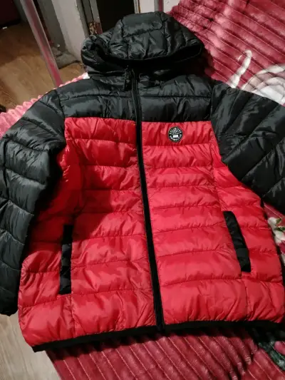 Chaqueta de invierno para niño con capucha y diseño camuflado - miniatura 3