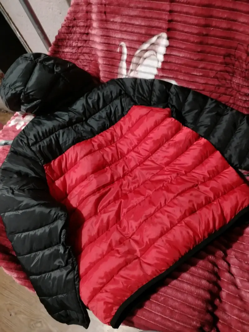 Chaqueta de invierno para niño con capucha y diseño camuflado - 4