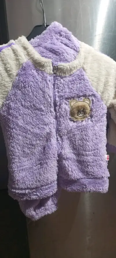 Chaqueta polar para bebé con diseño de oso - miniatura 1