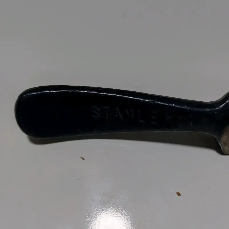 Cepillo manual Stanley de metal para carpintería - 3
