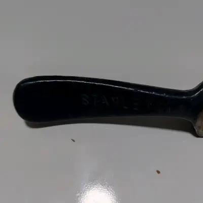 Cepillo manual Stanley de metal para carpintería - miniatura 3