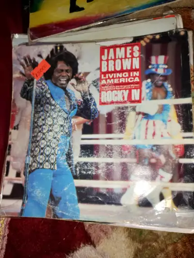 Vinilo de James Brown 'Living in America' Rocky IV - miniatura 1