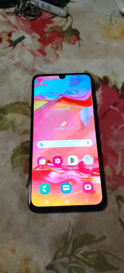 Samsung Galaxy A70smartphone en buen estado - miniatura 1