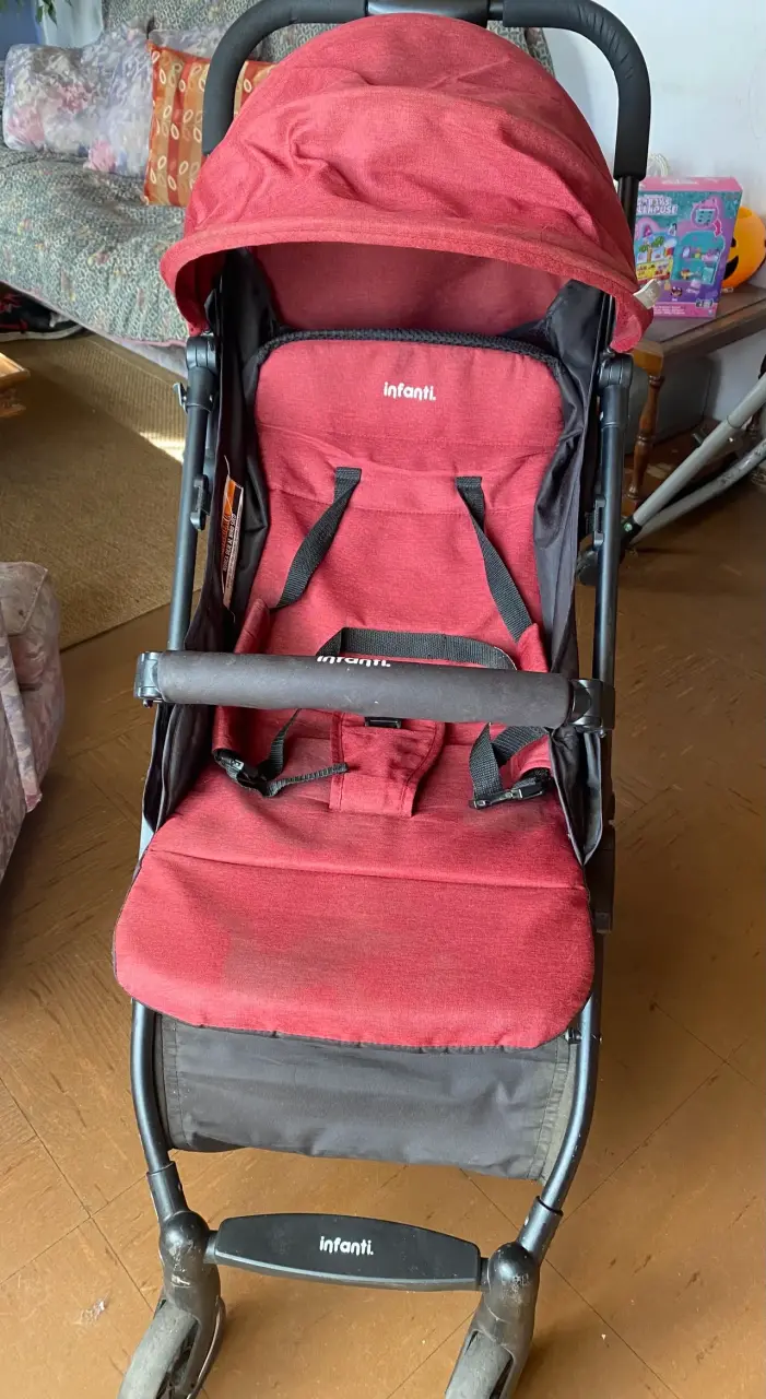 Coche de bebé Infanti rojo plegable - 3